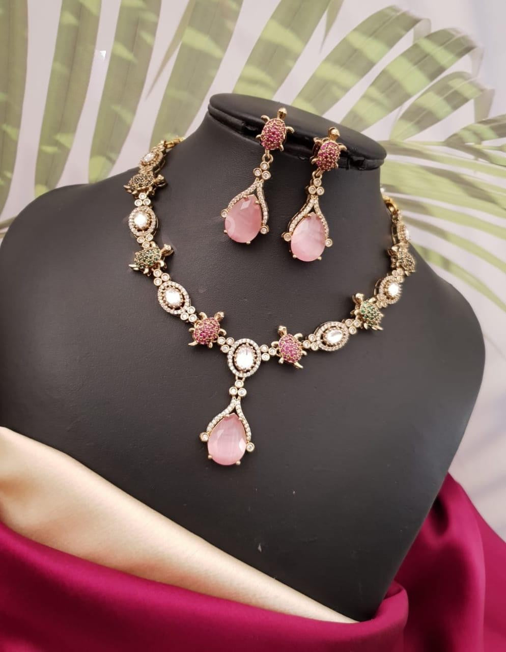 Pinkstone necklace set