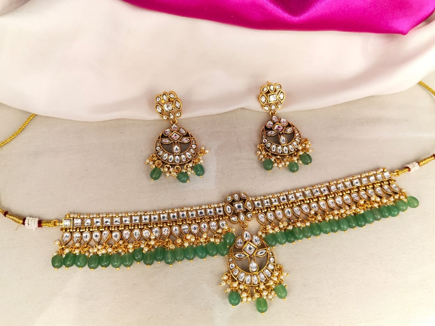 White Kundan Choker Set With Earrings