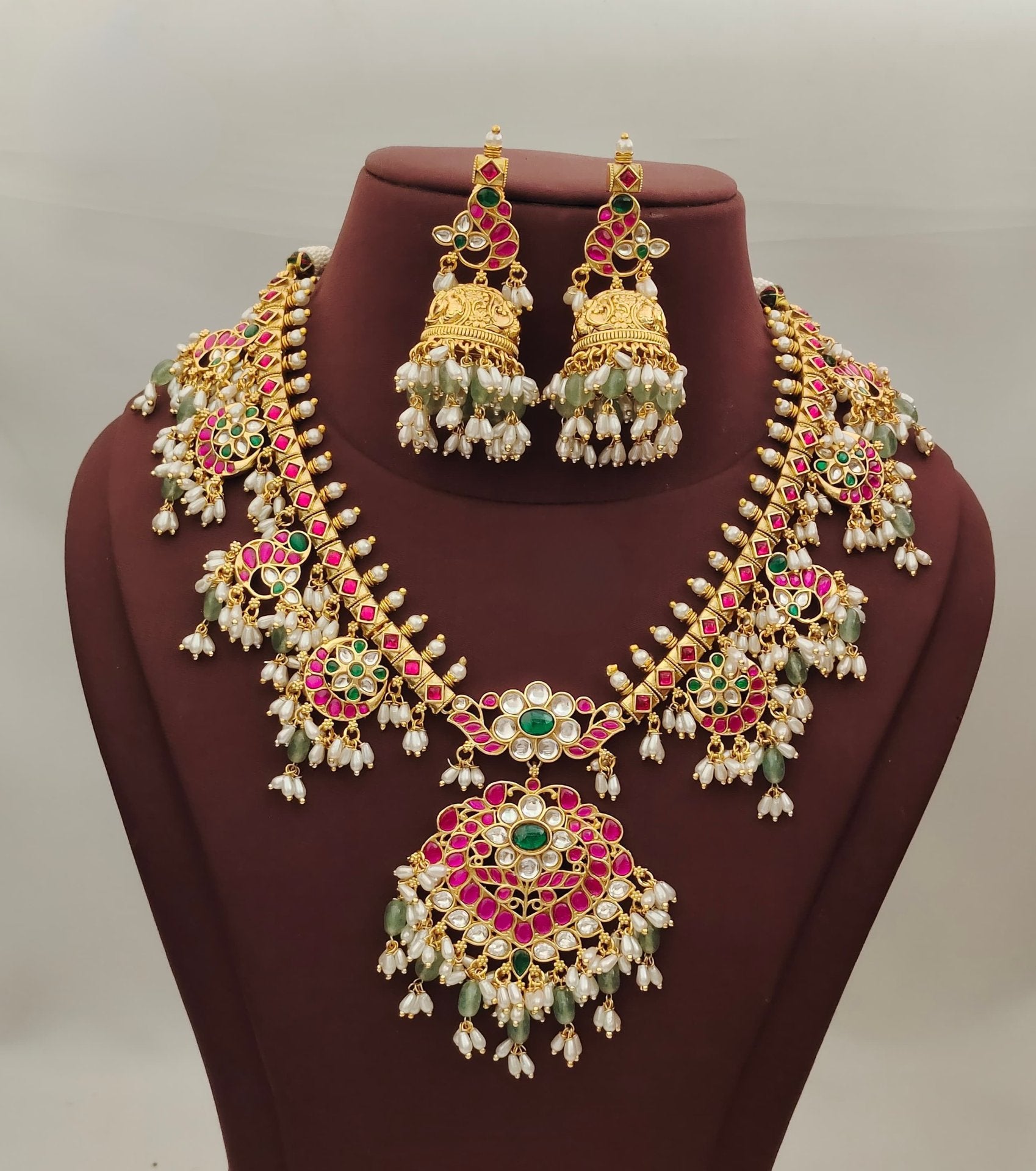 Traditional Short Guttapusalu Neckset With Earrings