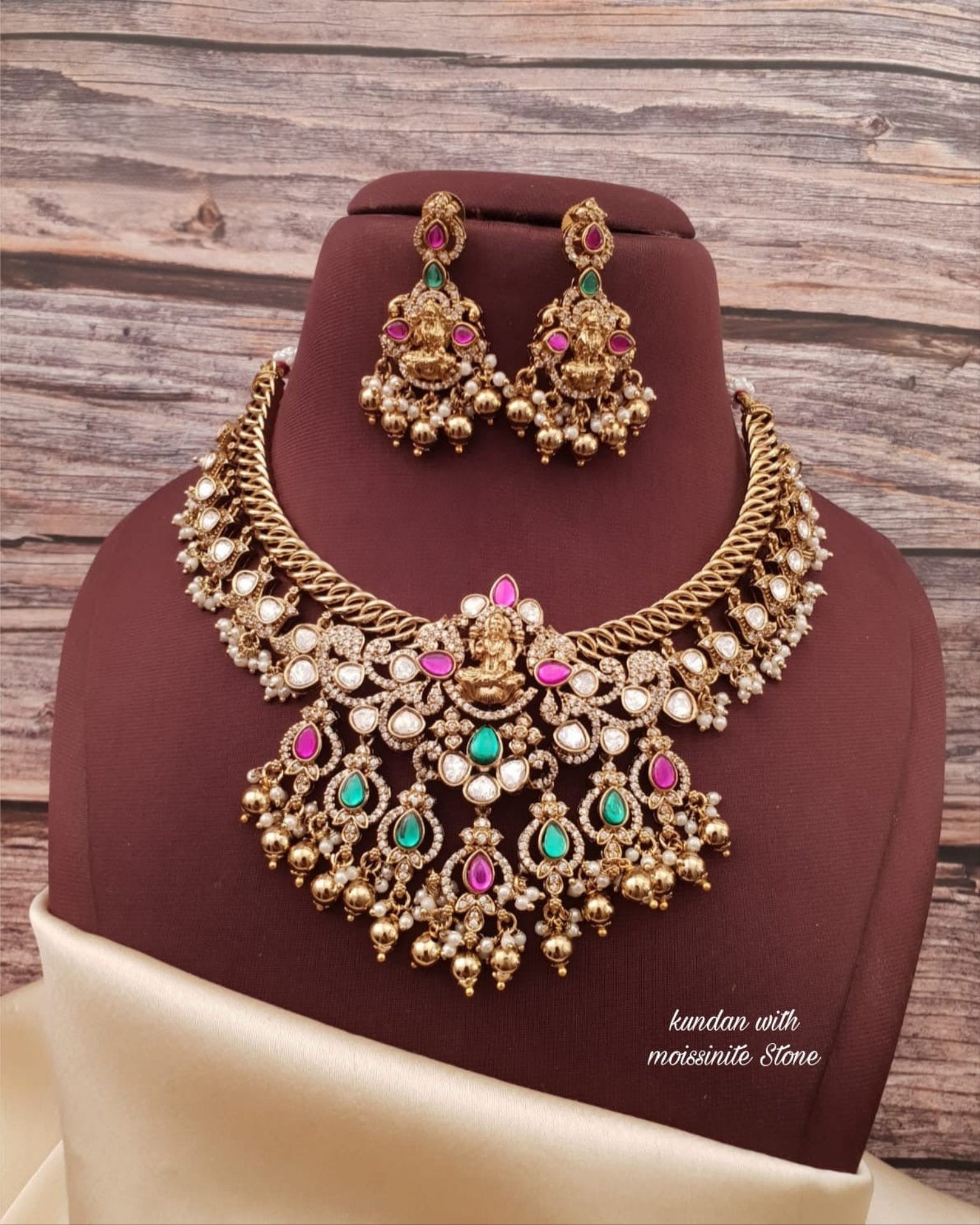 Trendy Jilebi Style Necklace Set With Earrings