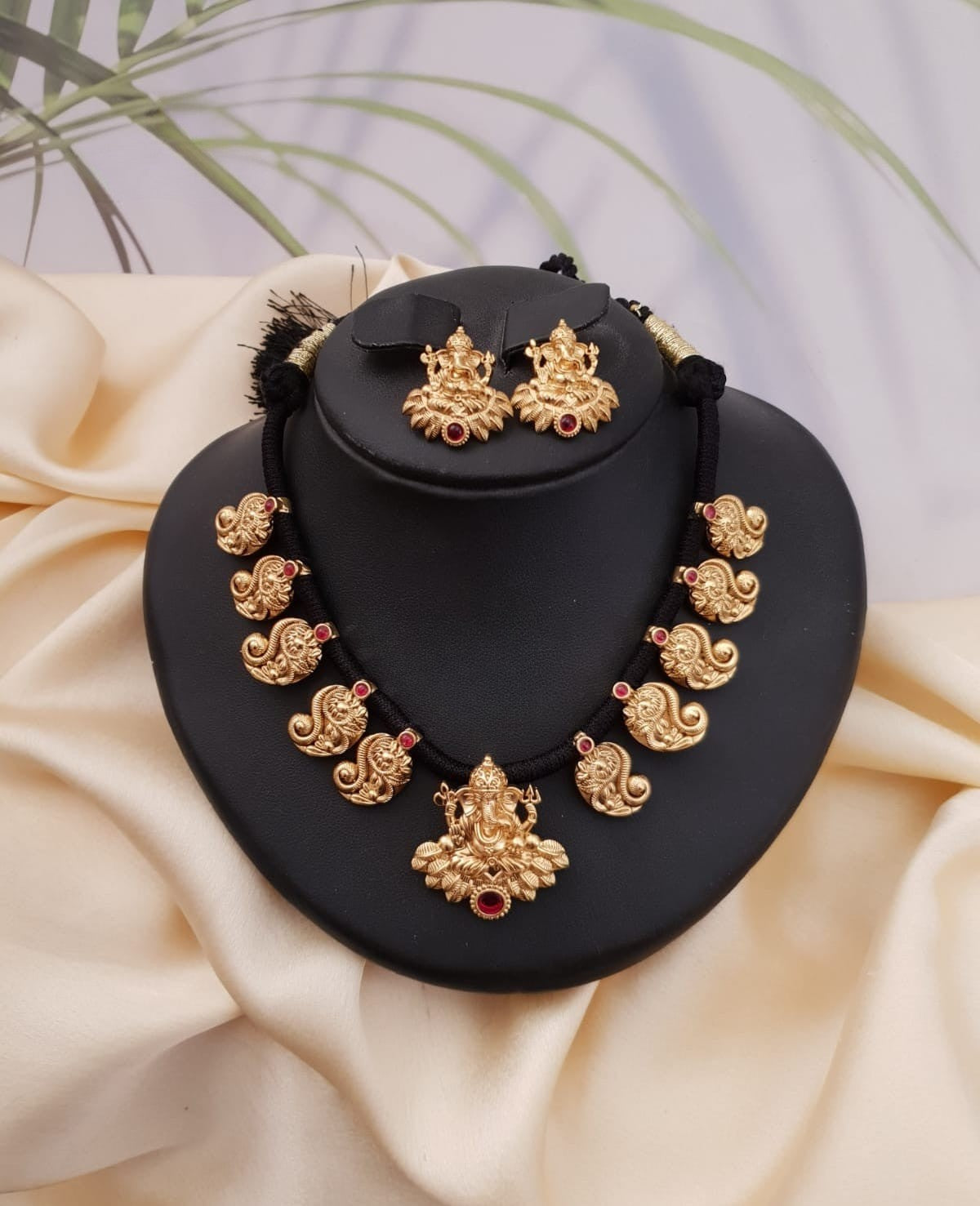 Black thread Ganesh pendant set