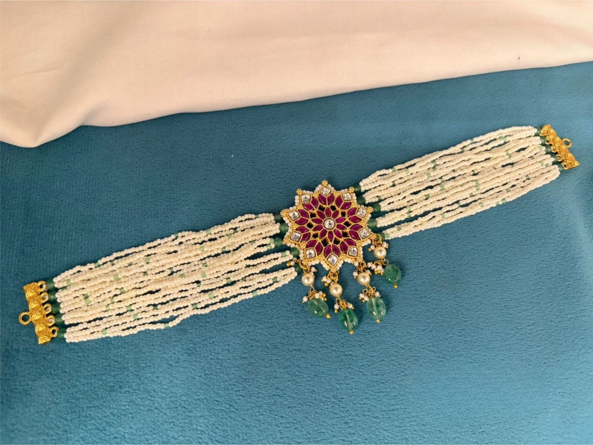 Jadau kundan Pearl Choker Neeckset