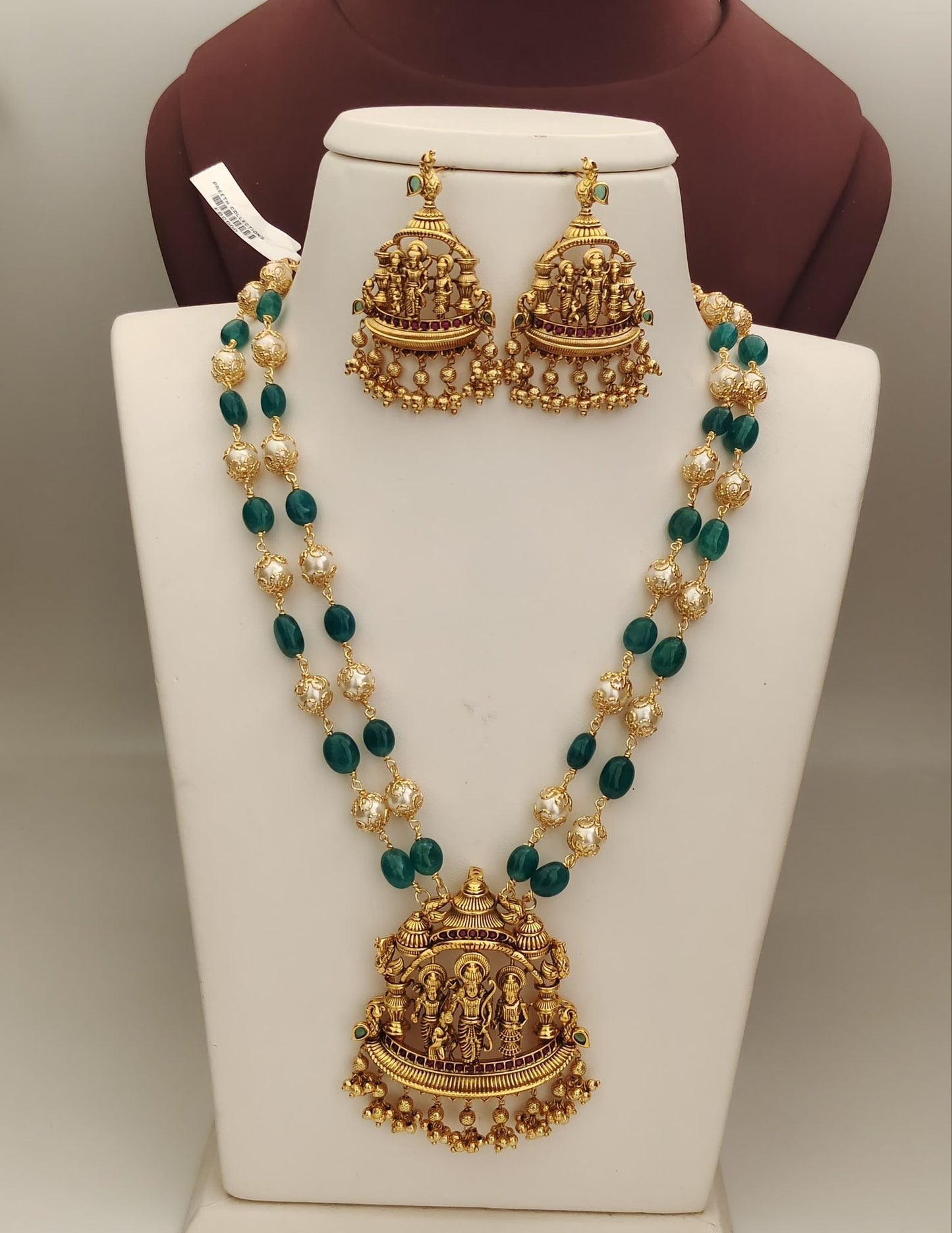 Ram Parivar Pendant set with earrings