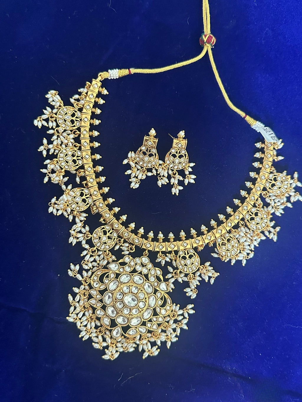White Kundan Short Guttapusalu Set with Earrings