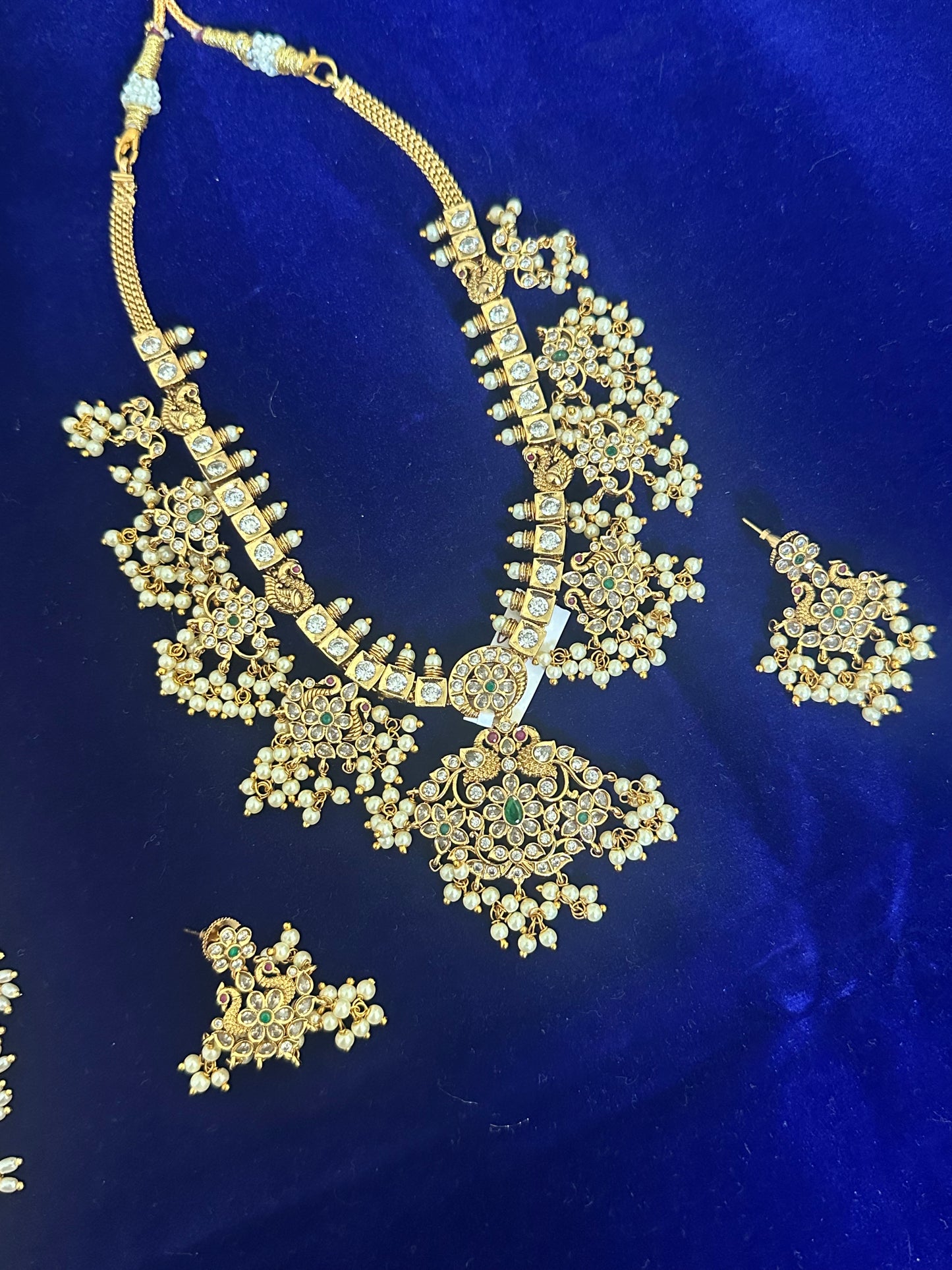 Traditional Design Short Guttapusalu Set with Earrings