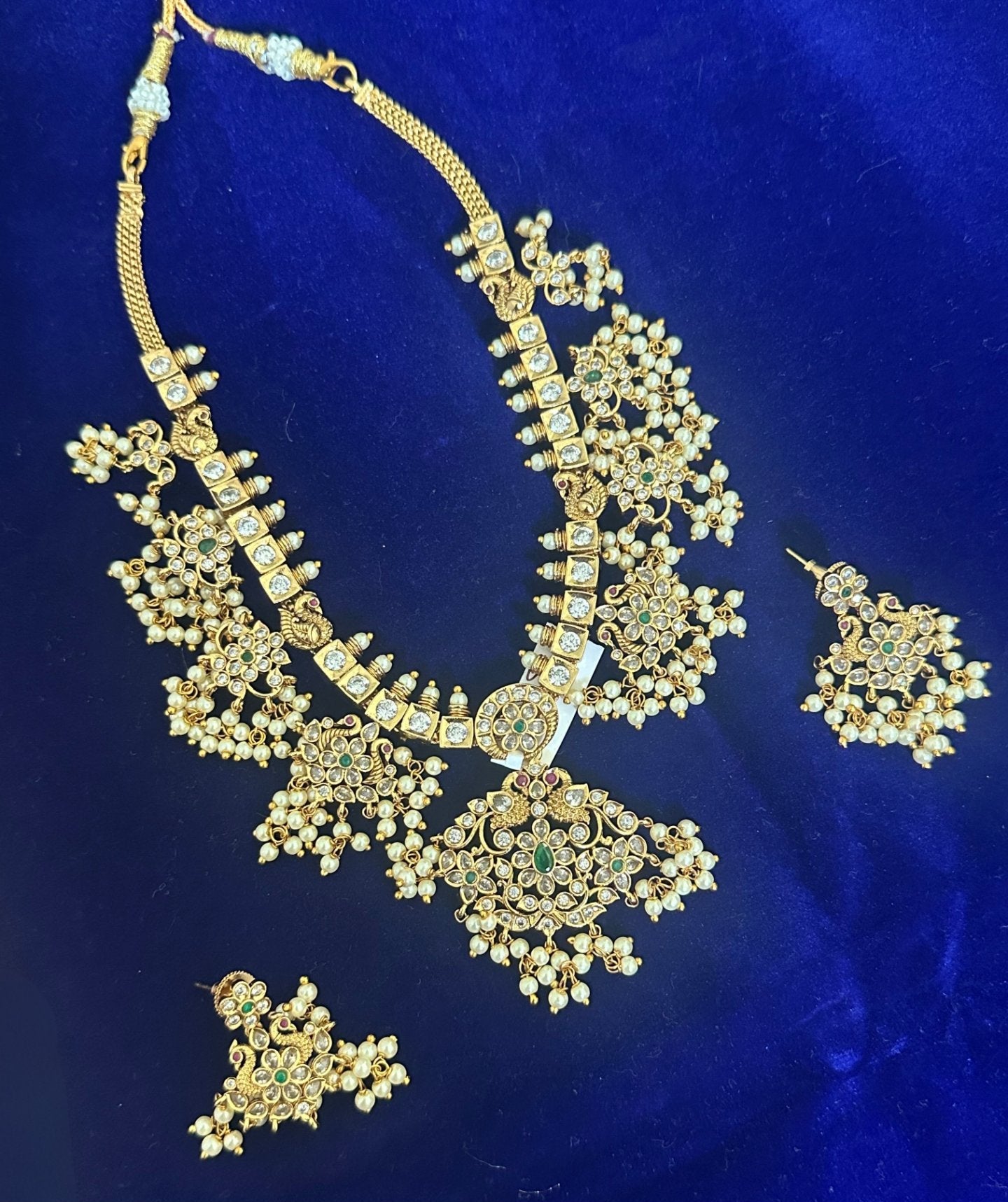 Traditional Design Short Guttapusalu Set with Earrings