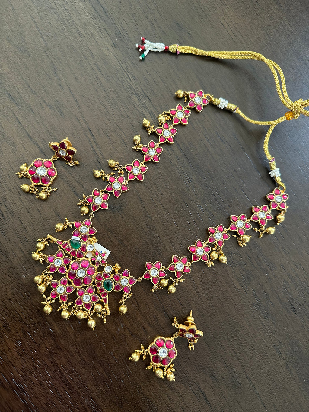 Flower Design Jadau Kundan Short Necklace Set With Earrings