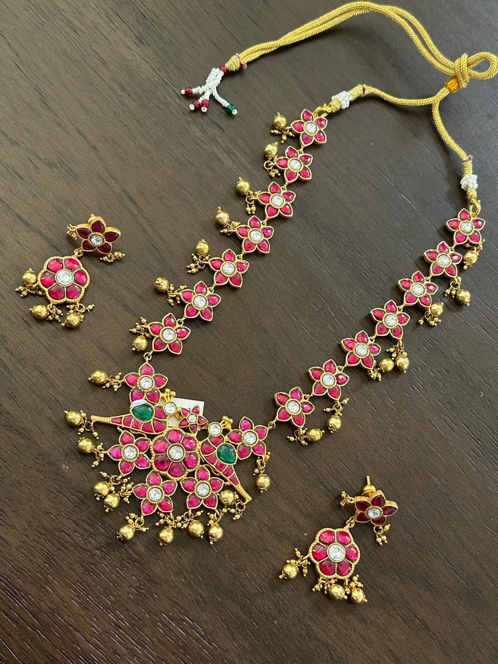 Flower Design Jadau Kundan Short Necklace Set With Earrings