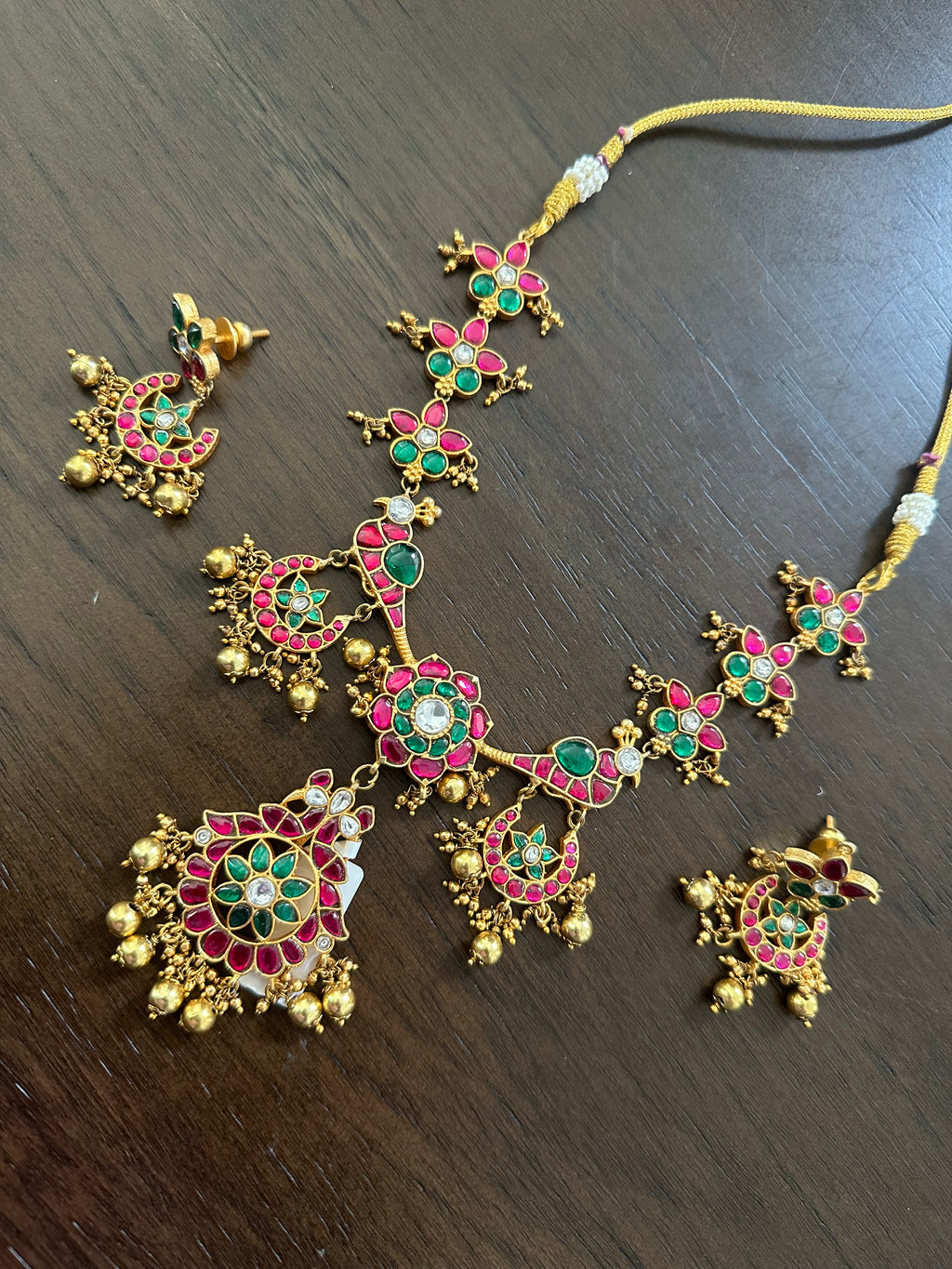 Jadau Kundan Short Necklace Set With Earrings