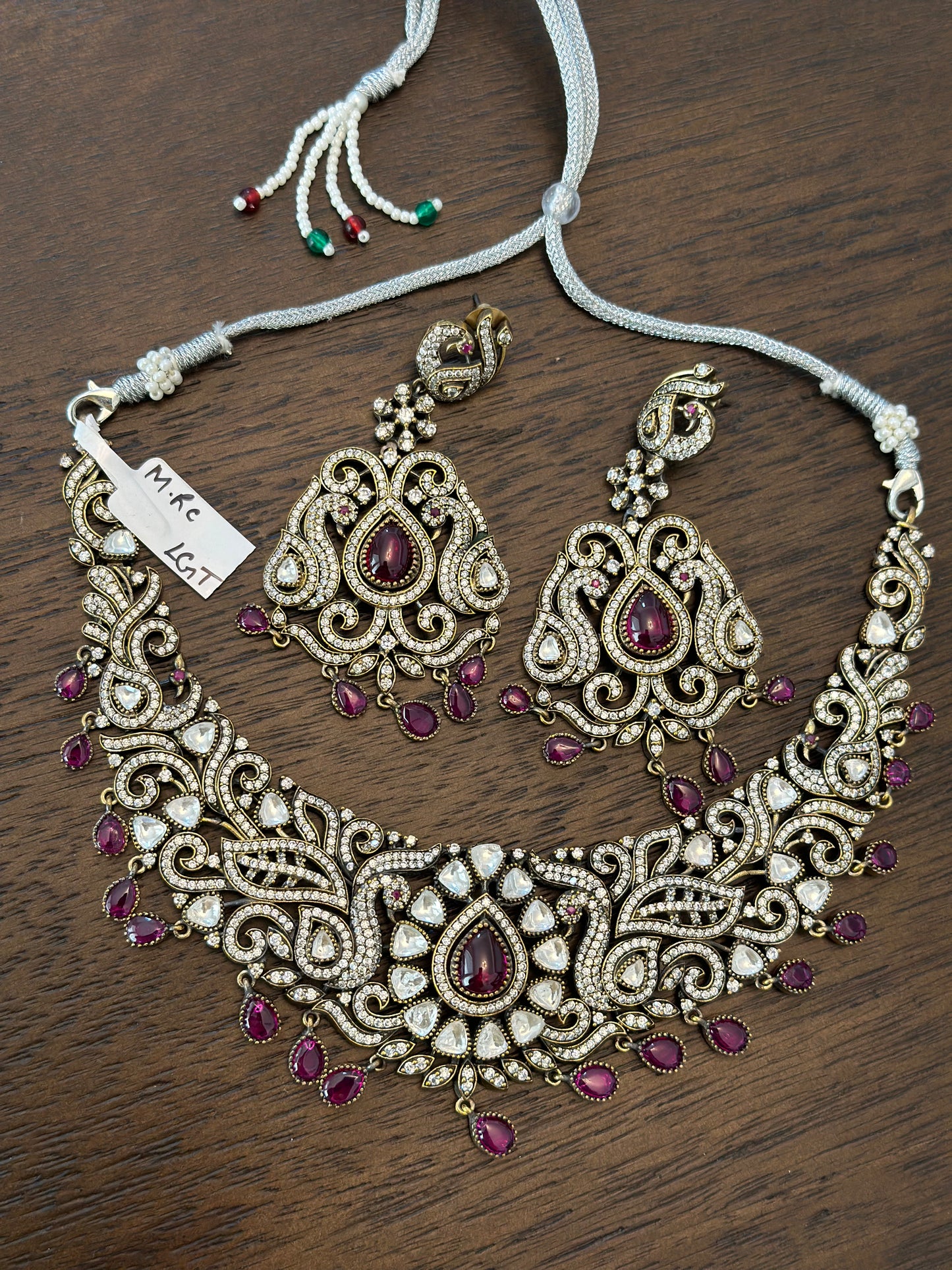Beautiful victorian finish necklace set with earrings