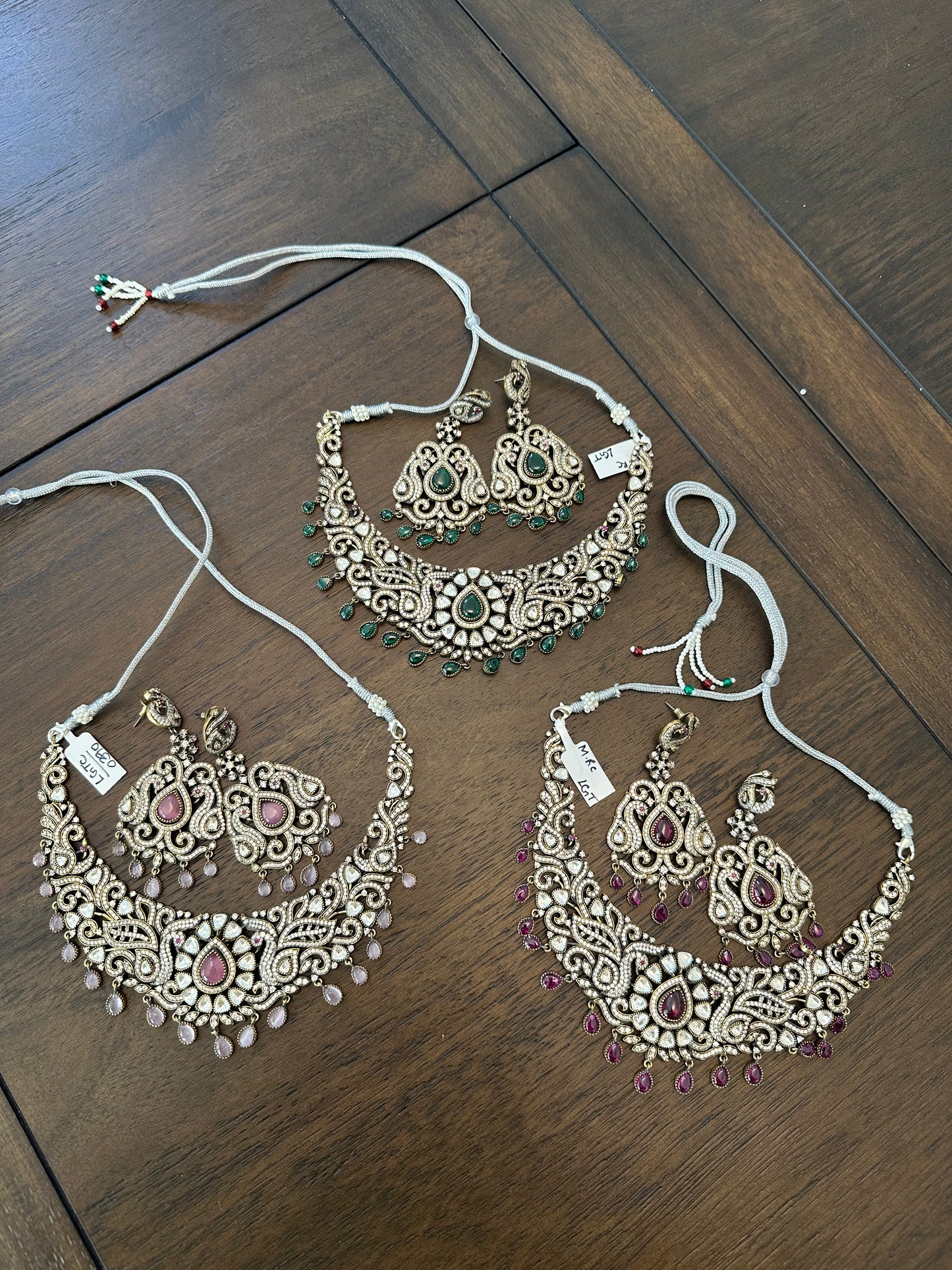 Beautiful victorian finish necklace set with earrings