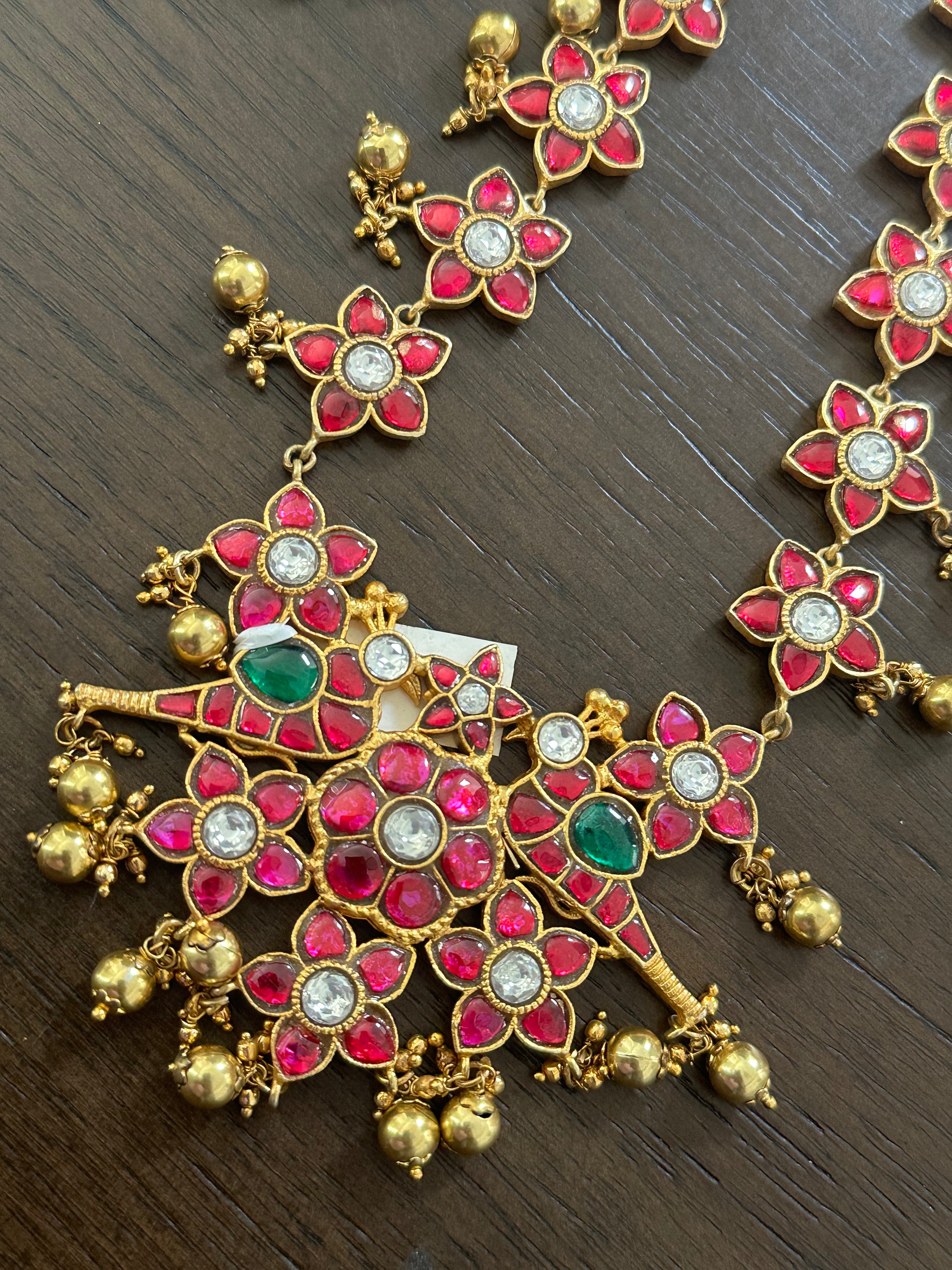 Flower Design Jadau Kundan Short Necklace Set With Earrings