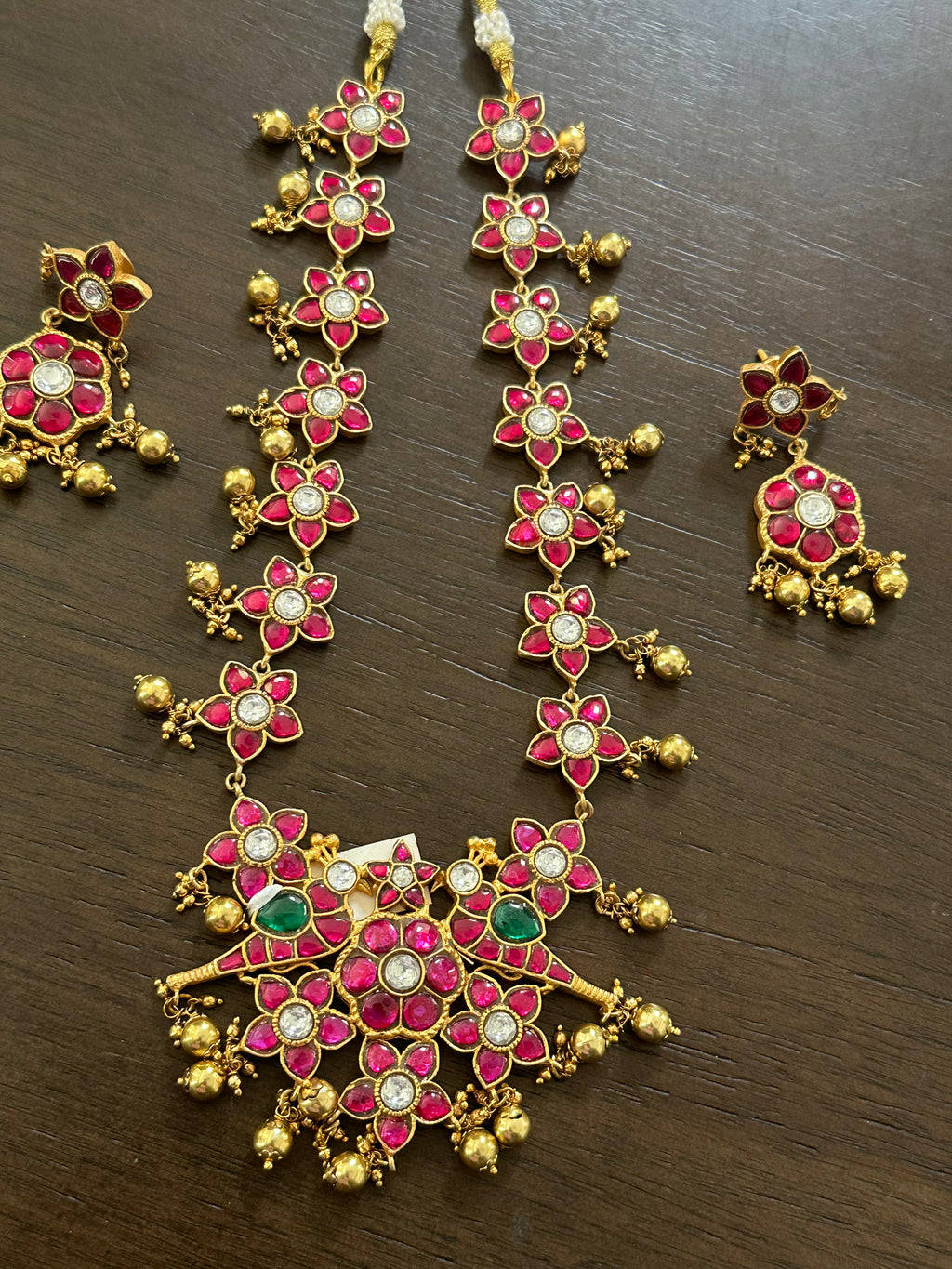 Flower Design Jadau Kundan Short Necklace Set With Earrings