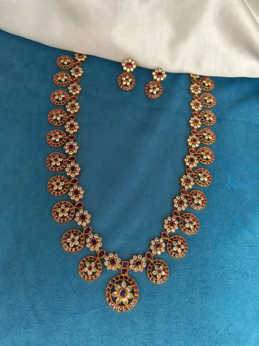 Traditional Coin Design Necklace Set With Earrings - White And Pink