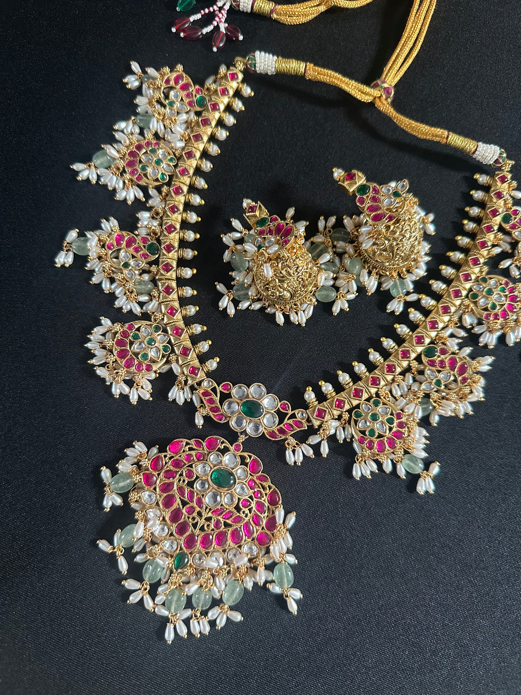 Traditional Short Guttapusalu Neckset With Earrings