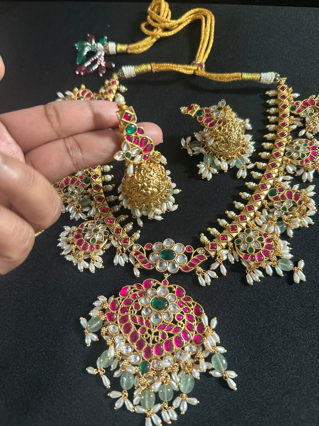 Traditional Short Guttapusalu Neckset With Earrings