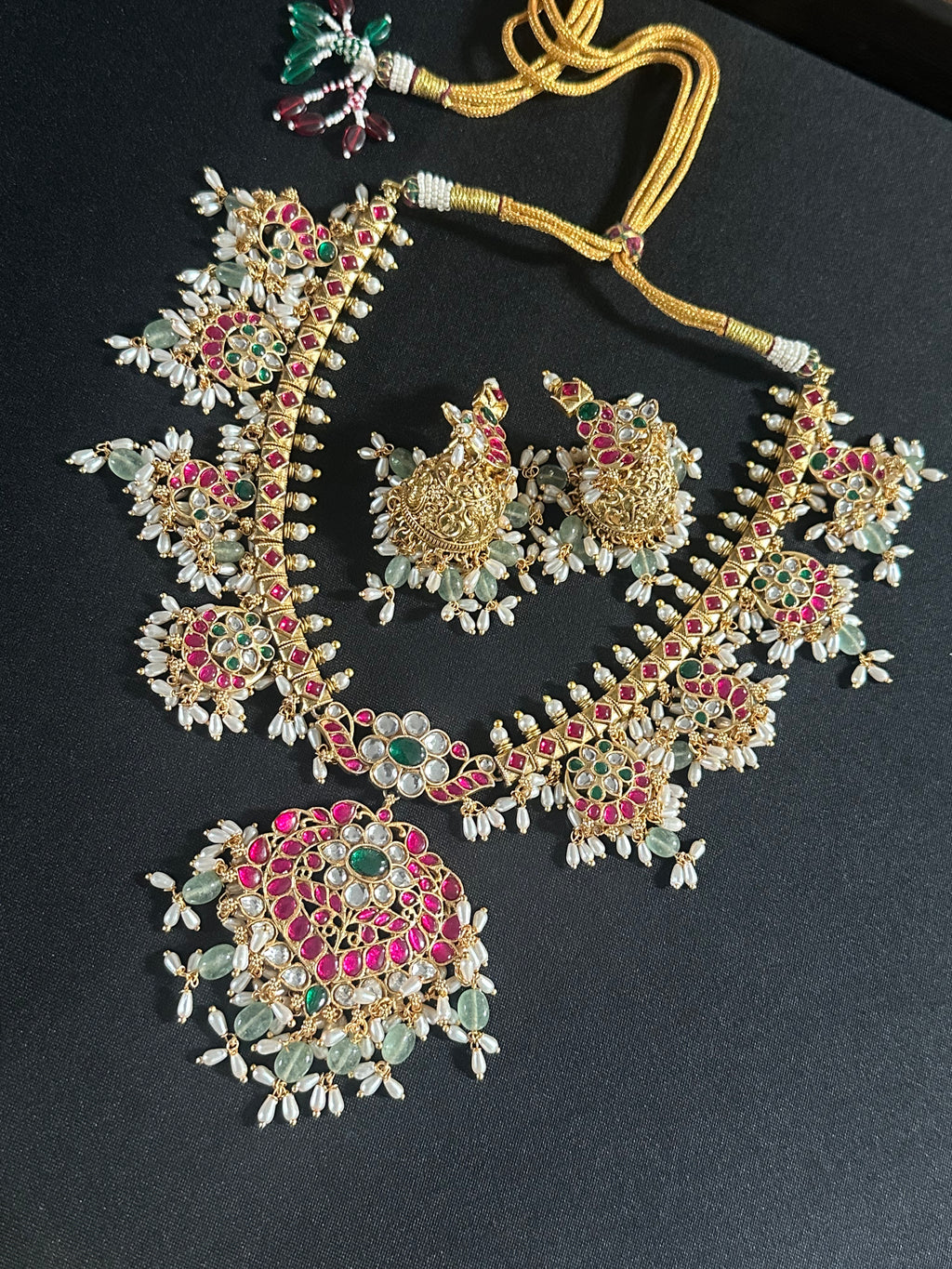 Traditional Short Guttapusalu Neckset With Earrings