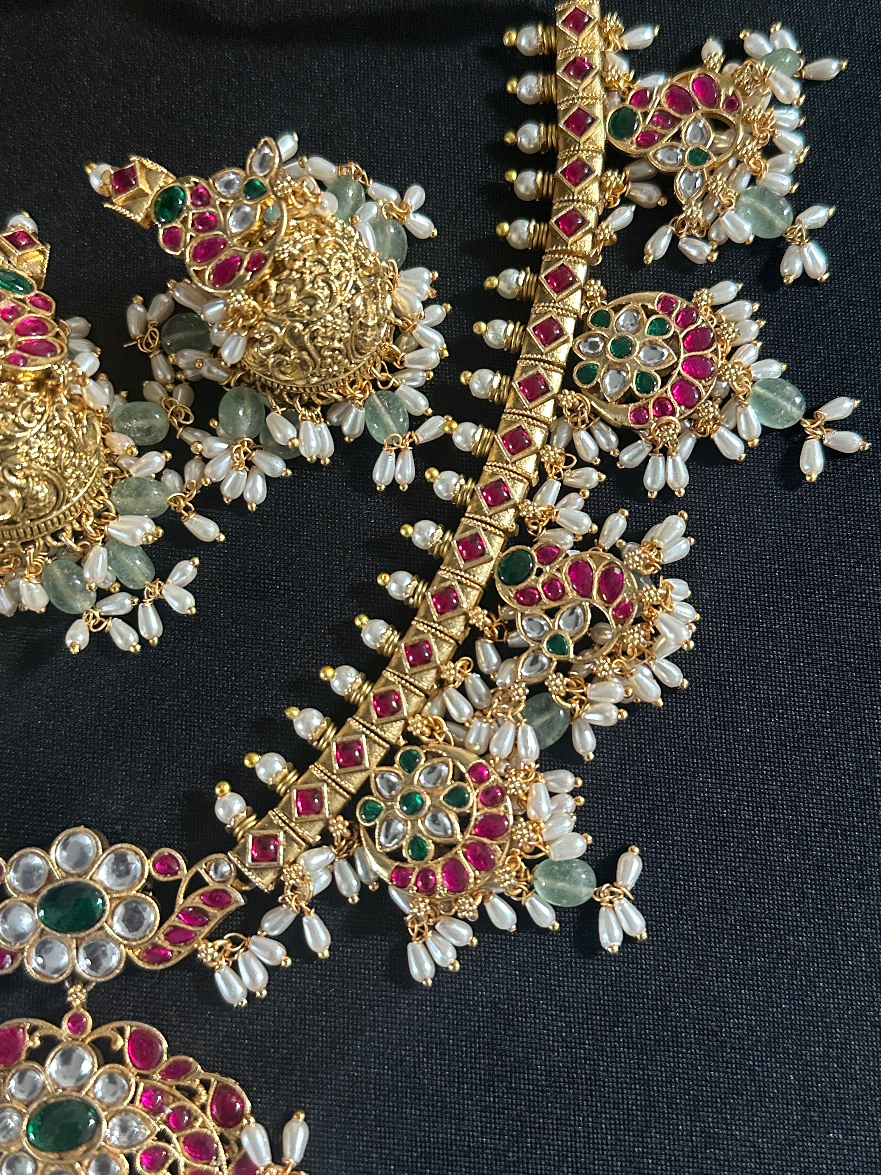 Traditional Short Guttapusalu Neckset With Earrings