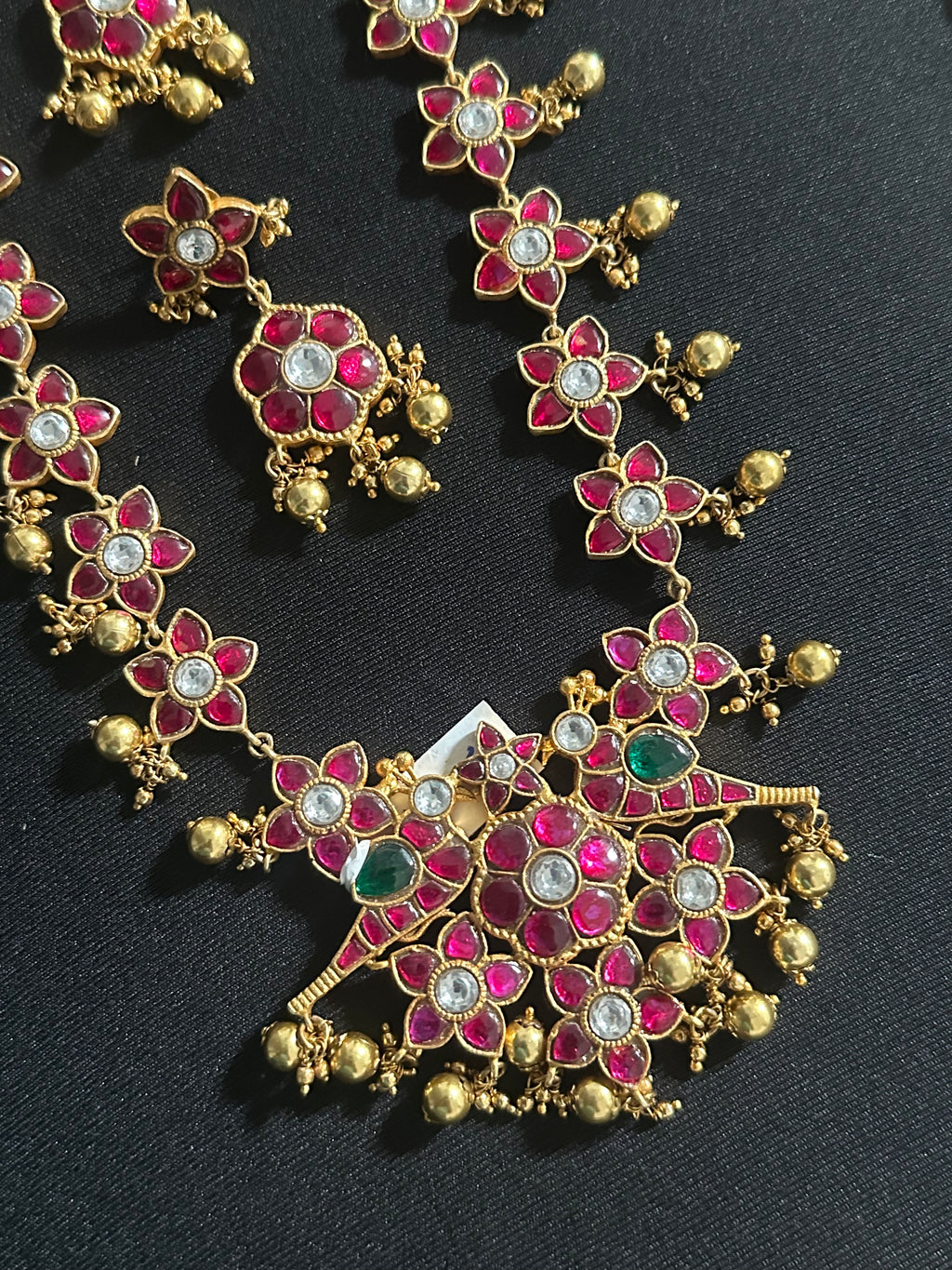Flower Design Jadau Kundan Short Necklace Set With Earrings