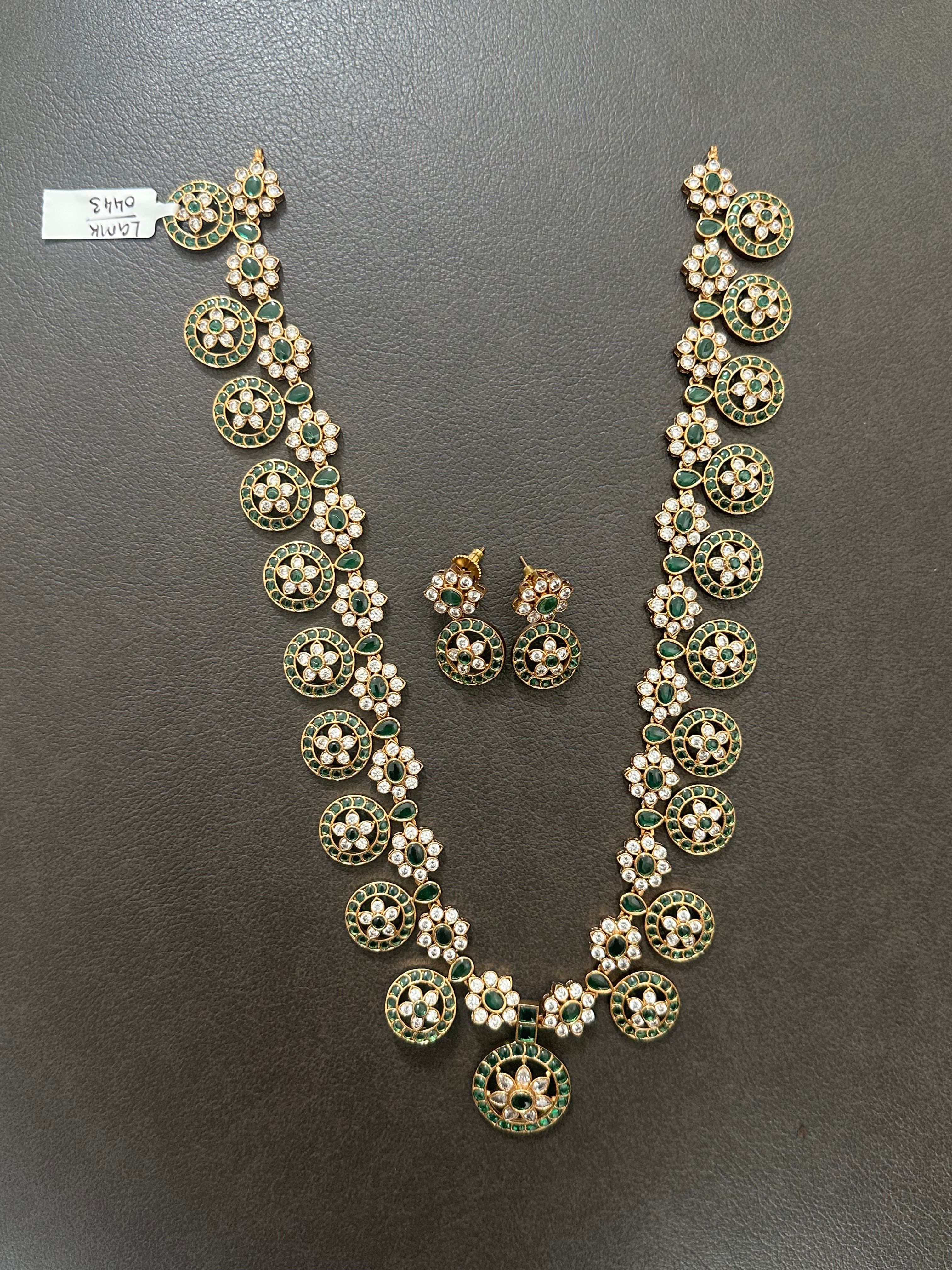 Traditional Coin Design Necklace Set With Earrings - Green