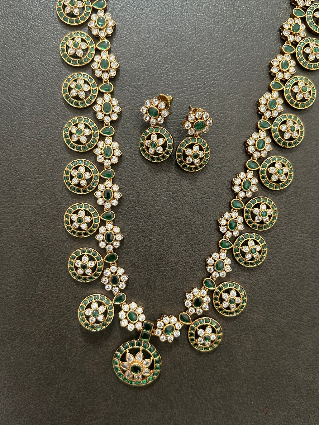 Traditional Coin Design Necklace Set With Earrings - Green