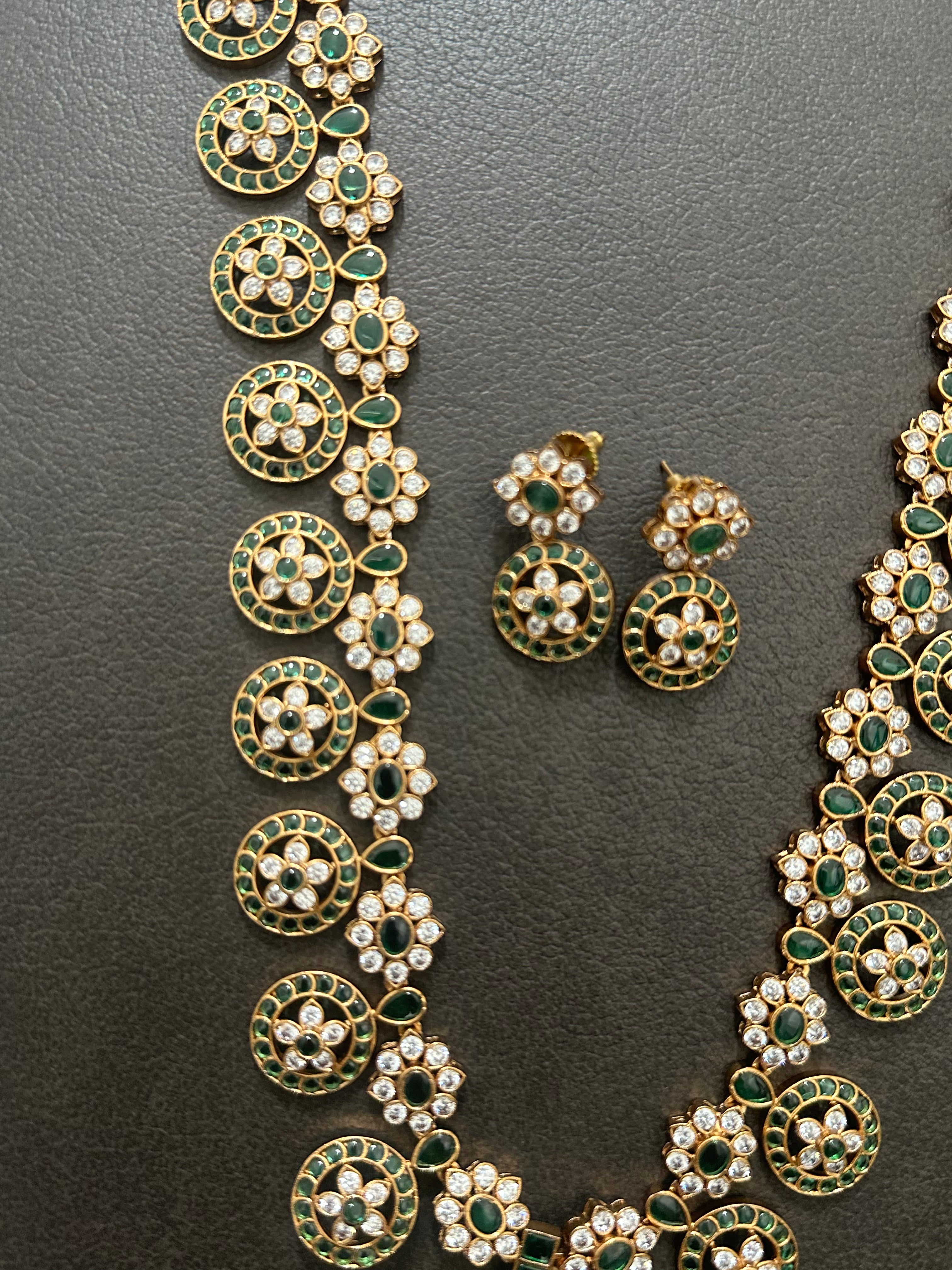 Traditional Coin Design Necklace Set With Earrings - Green