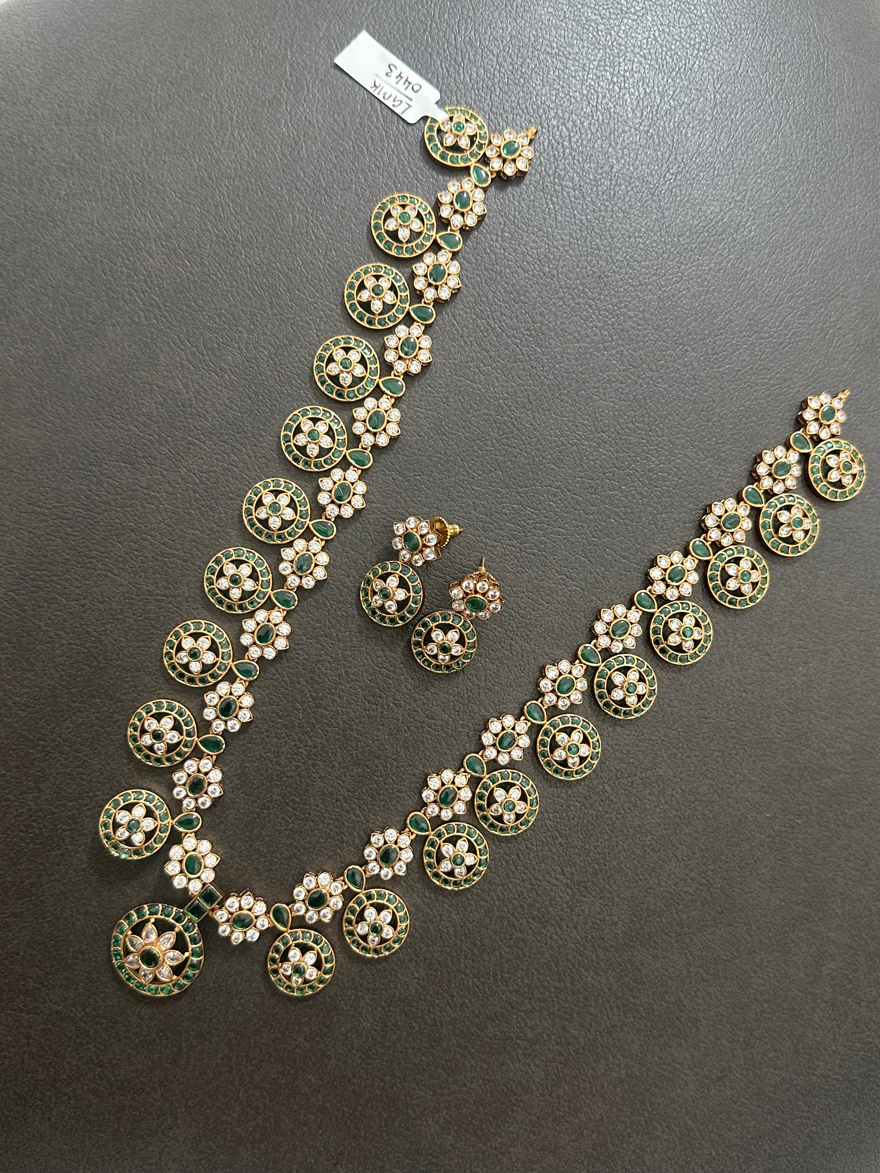 Traditional Coin Design Necklace Set With Earrings - Green