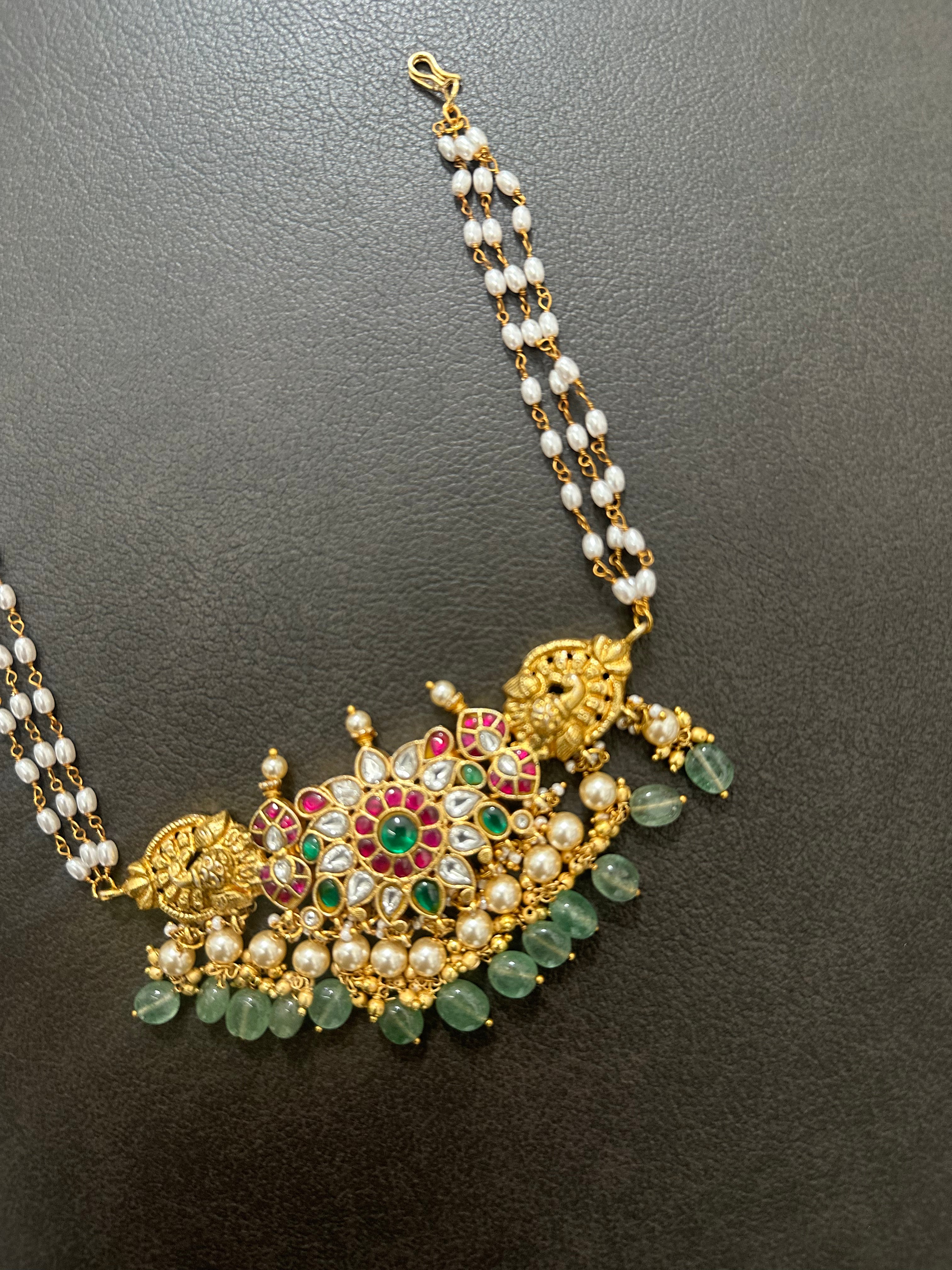 Jadau Kundan Pearls Choker Set