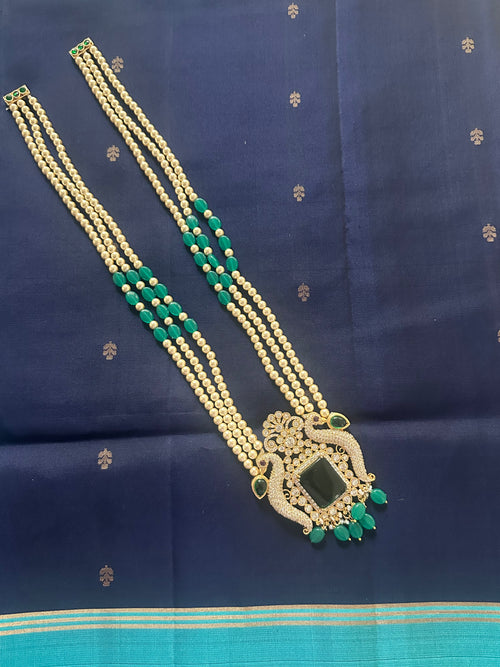 3 Strands Pearl Mala with Big pendant