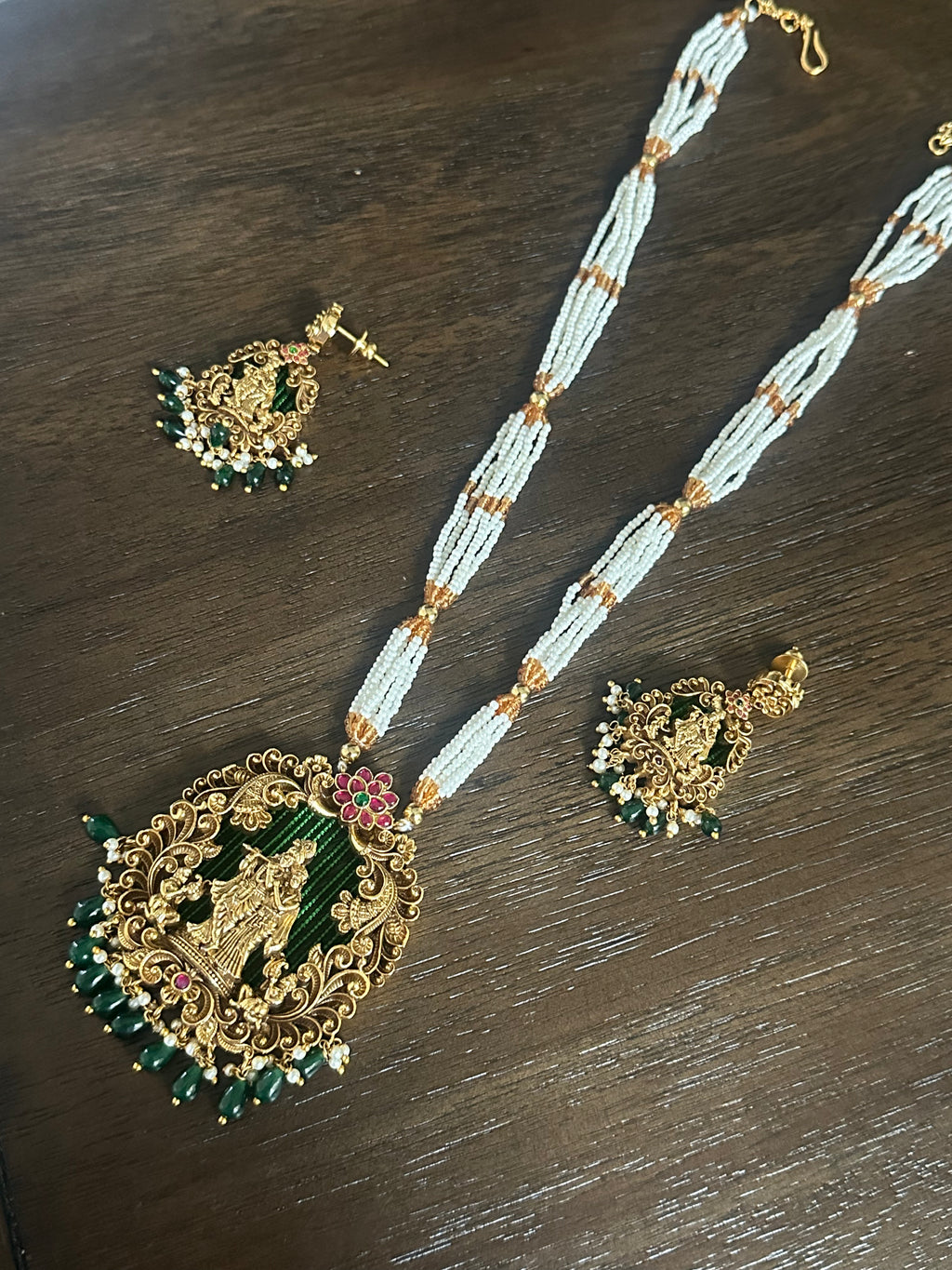 Radha krishna Pendant Pearl Mala With Earrings