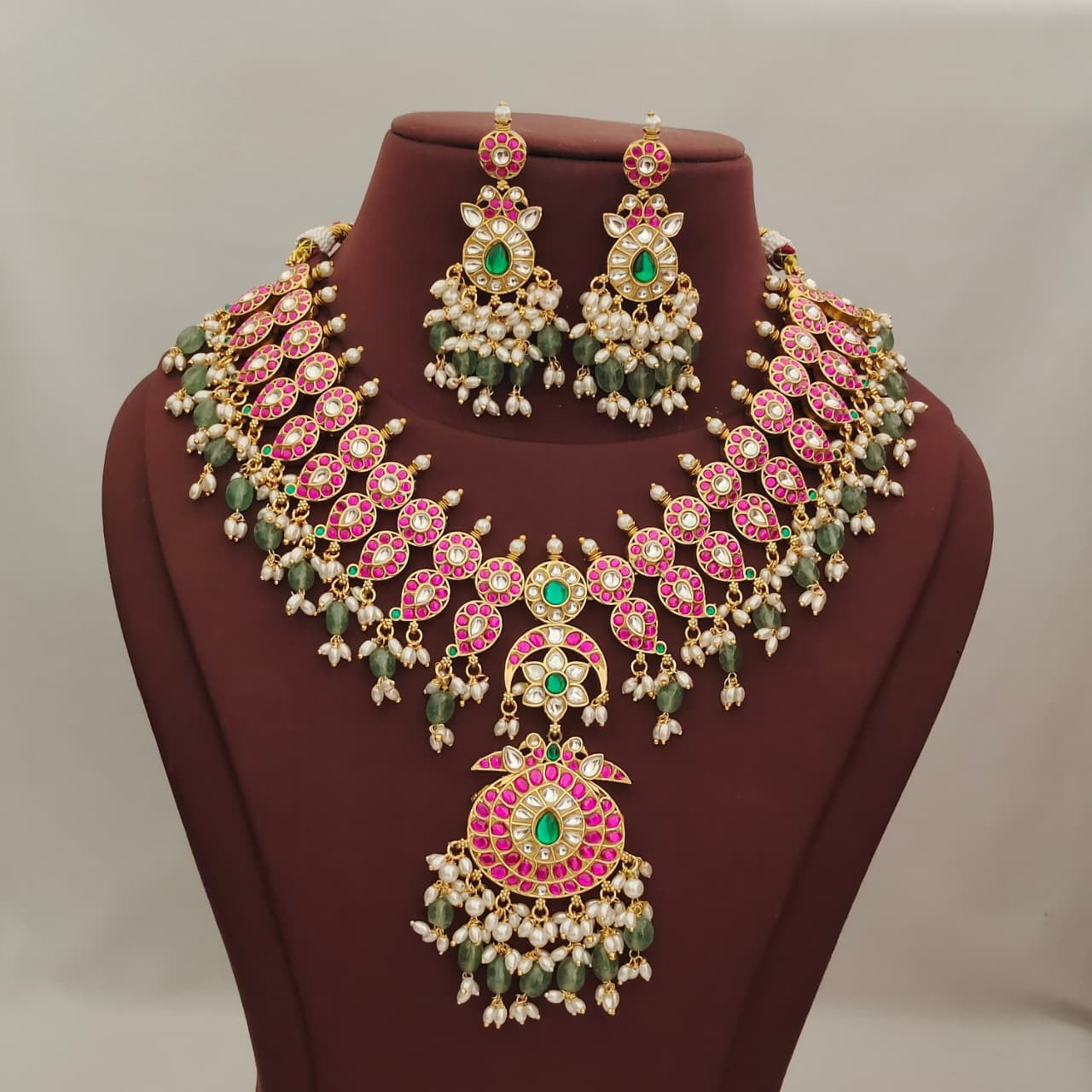 Beautiful Jadau Kundan Necklace Set With Earrings