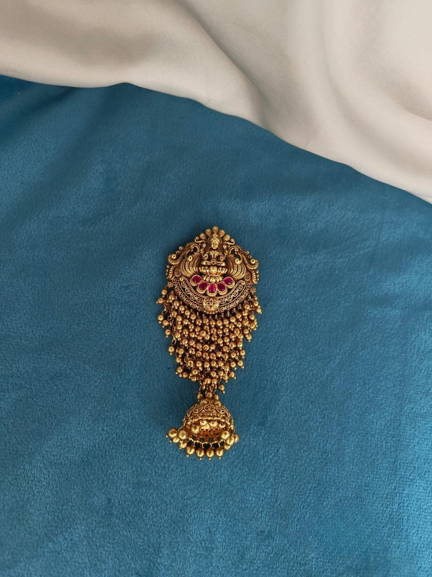 Lakshmi Pendant With Gold Beads Hanging Jada Billa / Hair Accessory