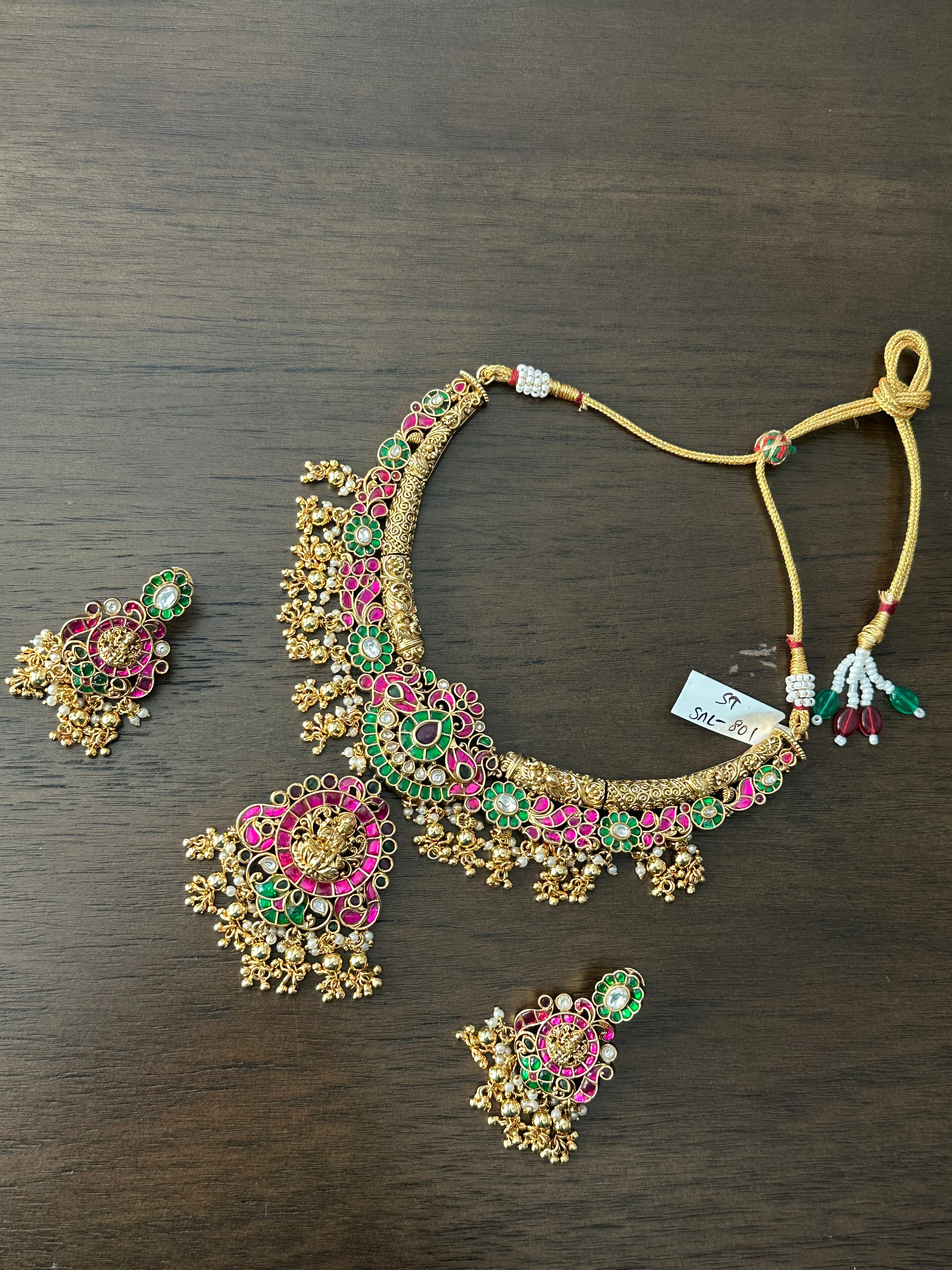 Jadau Kundan Hasli Kante Model Necklace Set With Earrings
