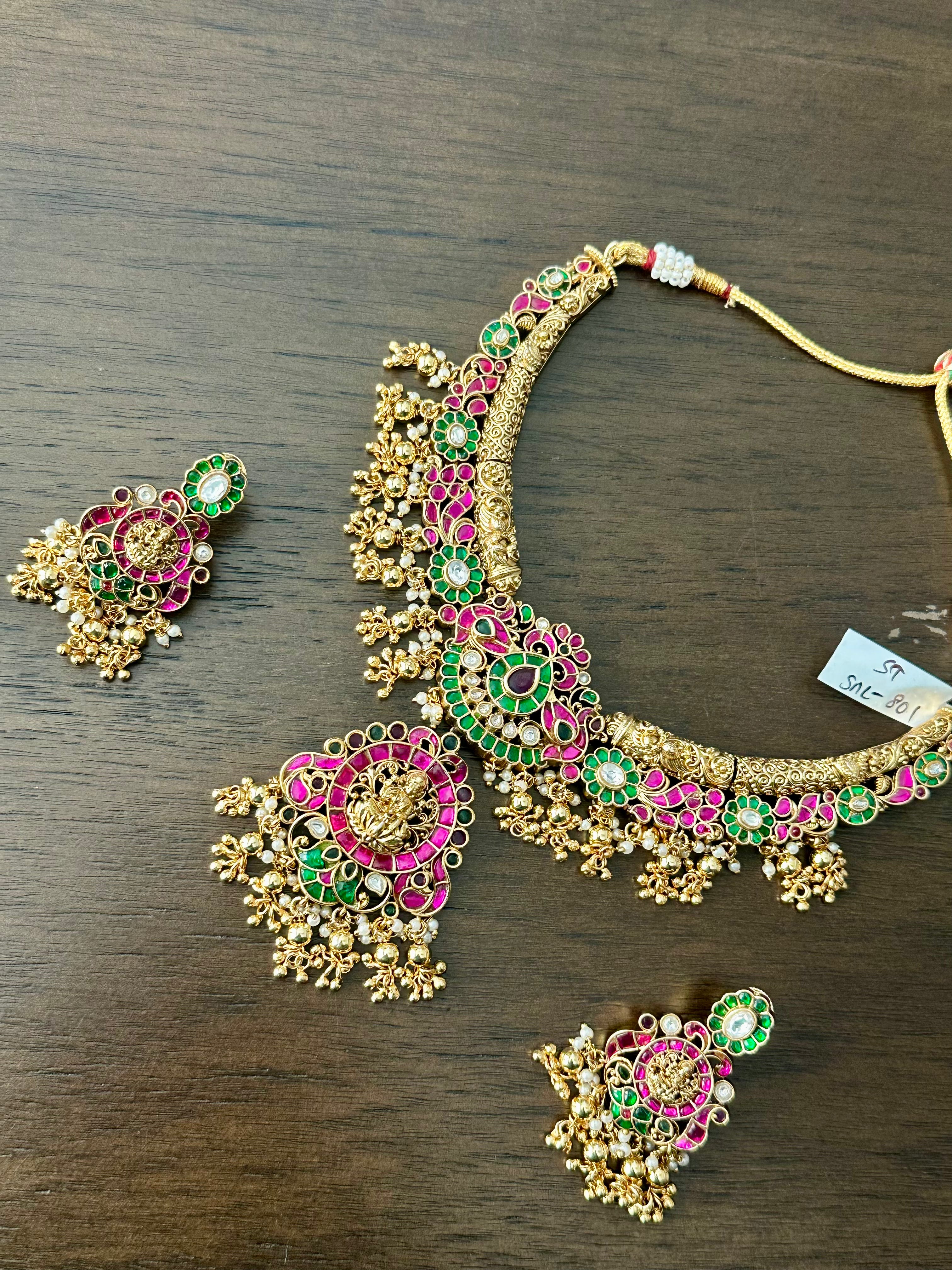 Jadau Kundan Hasli Kante Model Necklace Set With Earrings