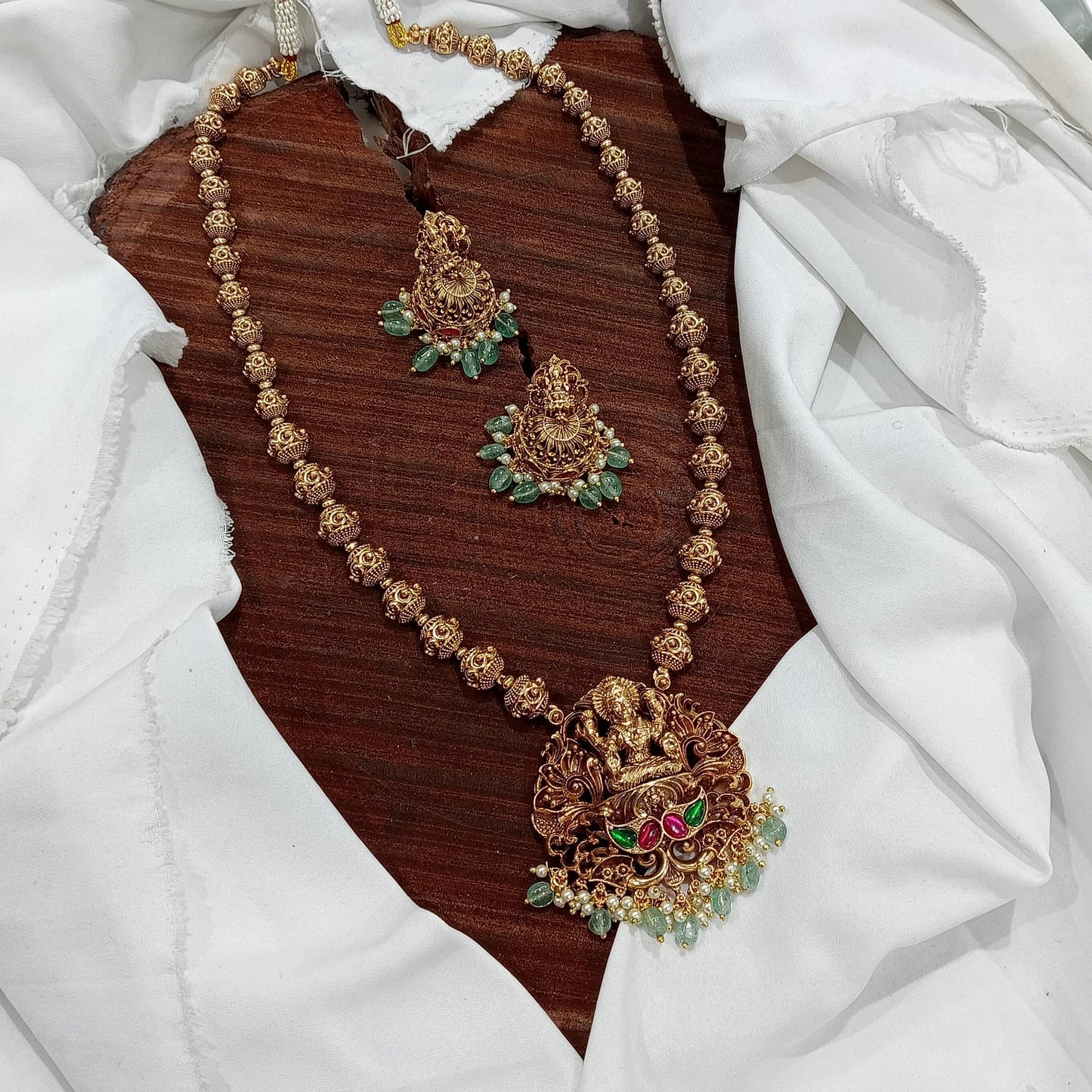 Gold beads Lakshmi pendant set
