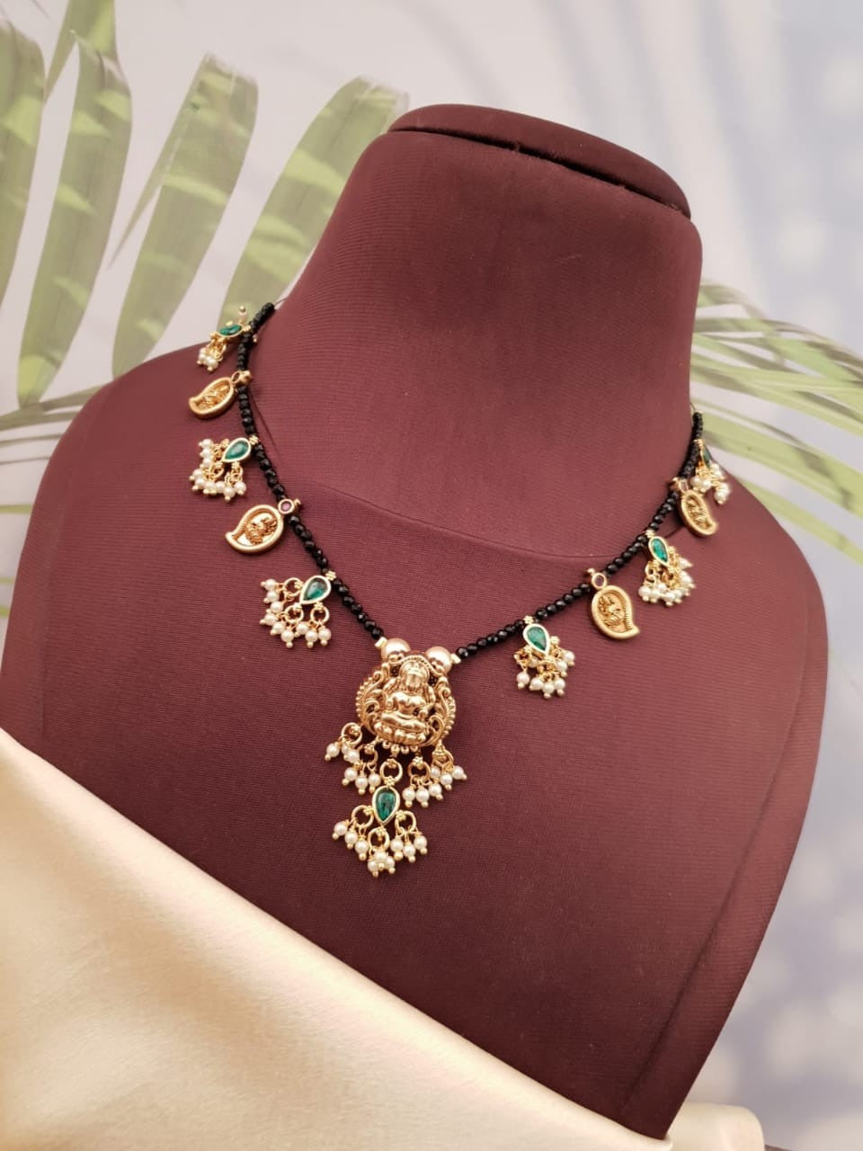 Black crystals with pendant- No Earrings